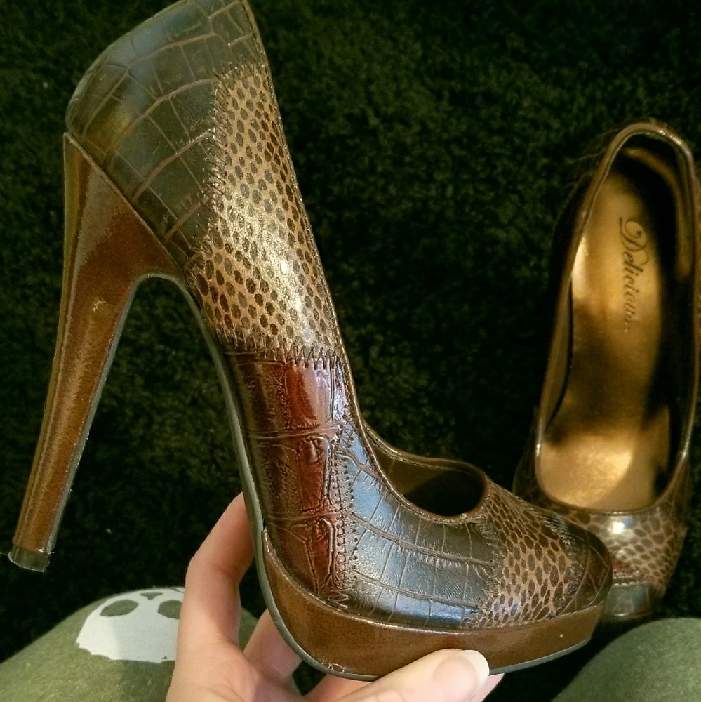 Multi pattern heels - Picture 2 of 4